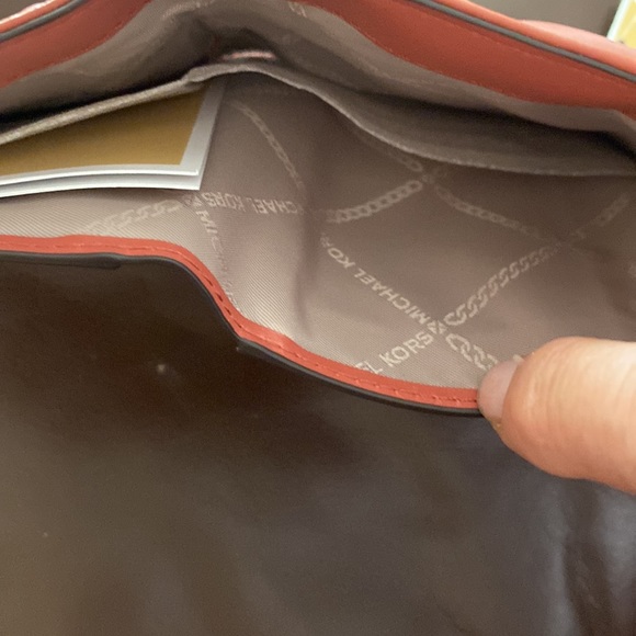 NWT Michell Kors tree folding leather wallet.many slats.,light and comfortable. - Picture 5 of 7